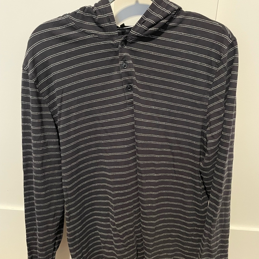 VINCE MENS STRIPED PULLOVER LONG SLEEVE WITH HOOD. Size large.